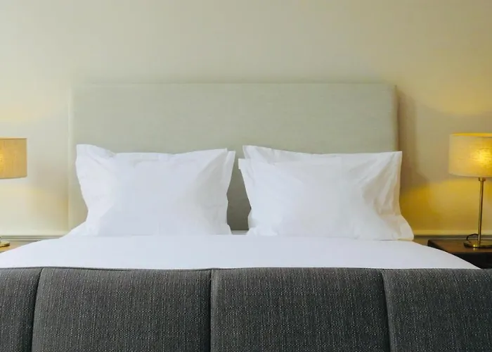 Republica Ribeira Гостевой дом Порту