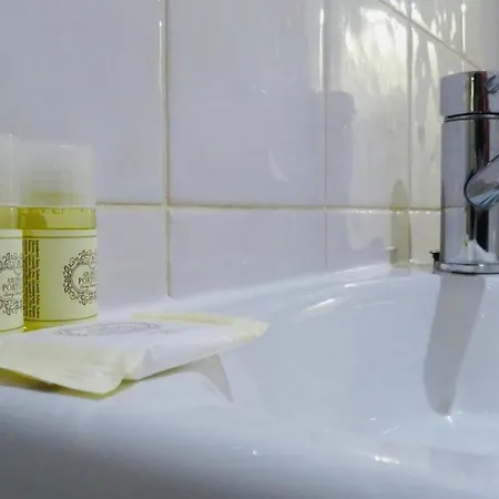 Republica Ribeira 3*